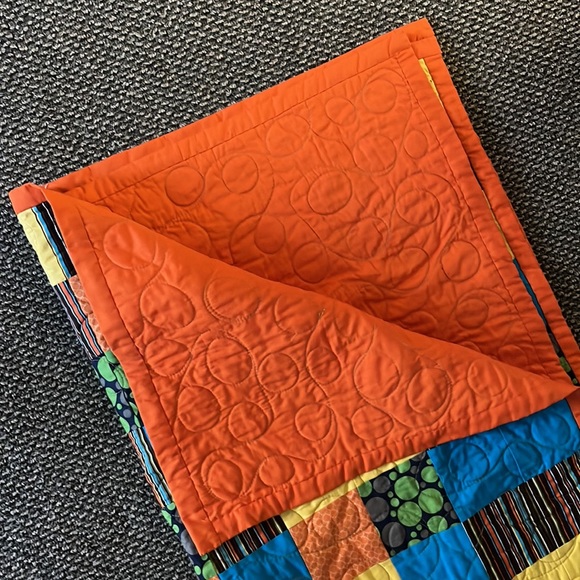 Homemade quilt - Picture 3 of 3